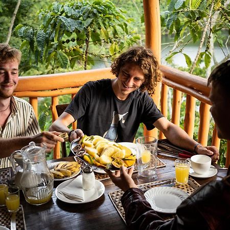 Dave The Cave Eco Lodge And Cultural Campsite Rubirizi 외부 사진