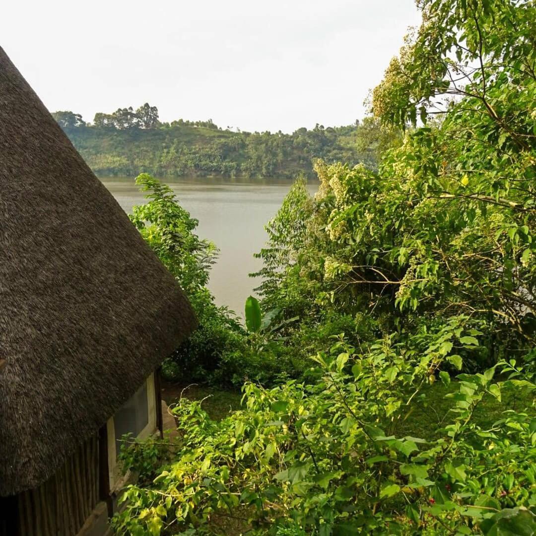 Dave The Cave Eco Lodge And Cultural Campsite Rubirizi 외부 사진